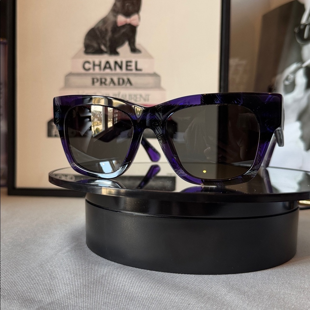 Burberry Purple and Black Women’s Sunglasses - Full Inclusion NIB - Picture 15 of 16